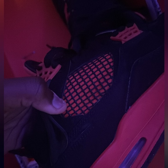 COPY - Jordan 4 red thunder broken wing - Picture 3 of 8